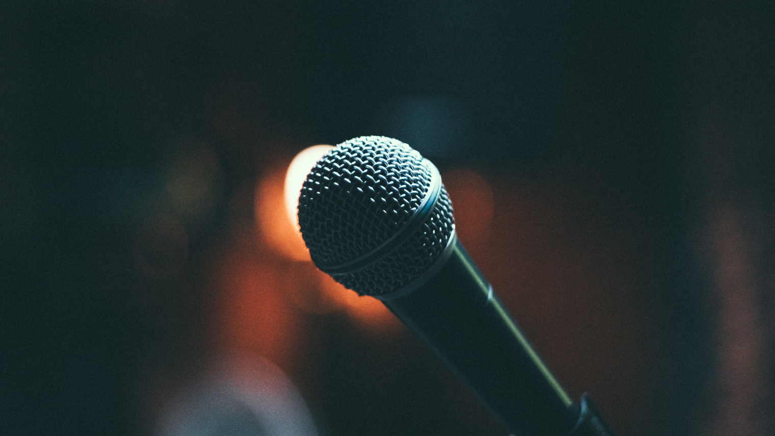 A close up image of a microphone 